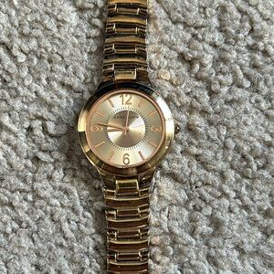 Anne Klein women’s‎ vintage gold tone bracelet wristwatch OS measurements shown